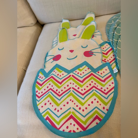 EASTER PLACEMATS, Set 6 - Picture 2 of 5